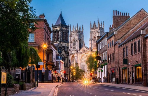 Barmby Moor Apartment | Studio - Sleeps 2 - Pets - Parking - Wifi