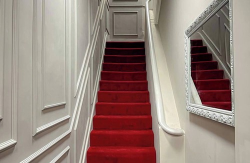 Ealing Apartment | Studio - Sleeps 2 - Short Walk to Station