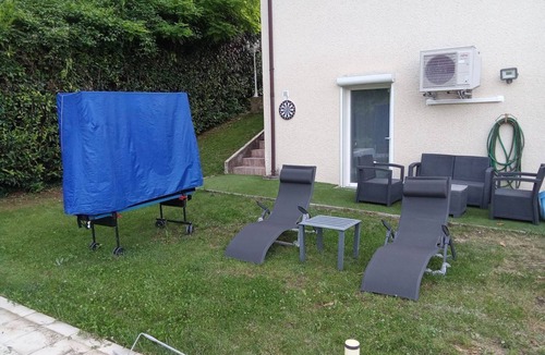 Rumilly Apartment | Studio sleeps 2 to 5 people