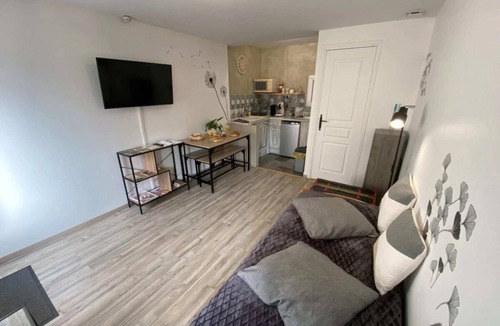 Soligny-la-Trappe Apartment | Studio Soligny Centre Travail Repos Vacance