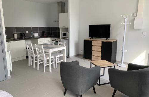 Soligny-les-Etangs Apartment | Studio Soligny