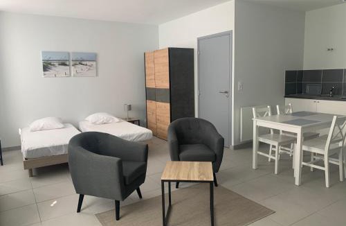 Soligny-les-Etangs Apartment | Studio Soligny