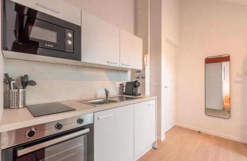 Annappes Apartment | Studio sous les combles côté rue, parking gratuit