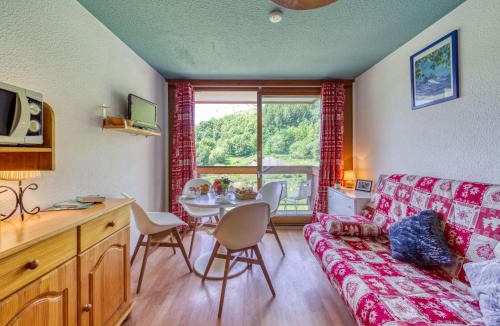 Le Corbier Apartment | Studio Soyouz Vanguard-19 by Interhome