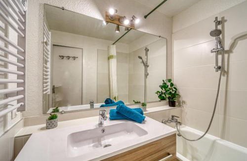 Le Corbier Apartment | Studio Soyouz Vanguard-19 by Interhome