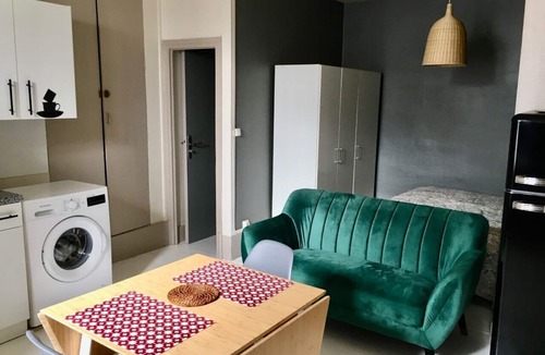 La Charite-sur-Loire Apartment | Studio Spacieux en Centre Ville