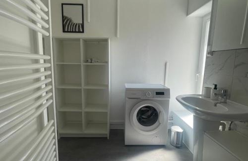 La Rochefoucauld Apartment | Studio spacieux et calme - Parking facile