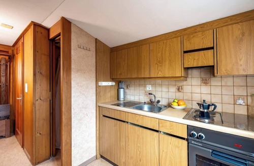 Spiez Apartment | Studio Spiez | Nature & Parking |20 min Interlaken