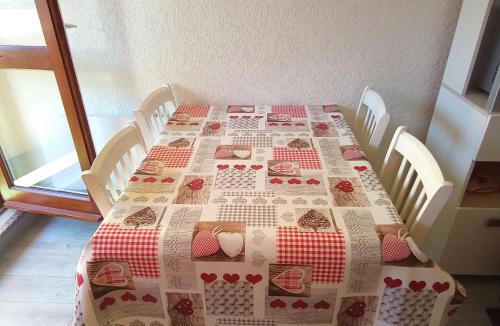 Saint-Lary-Soulan Apartment | Studio St Lary village-vue montagne.