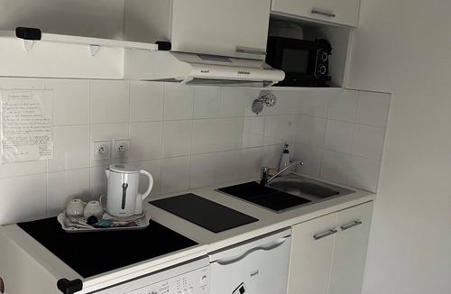 Decines-Charpieu Apartment | Studio Stade ol Proche Euroexpo