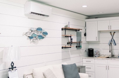 Mermentau Apartment | Studio style Cabana on the river