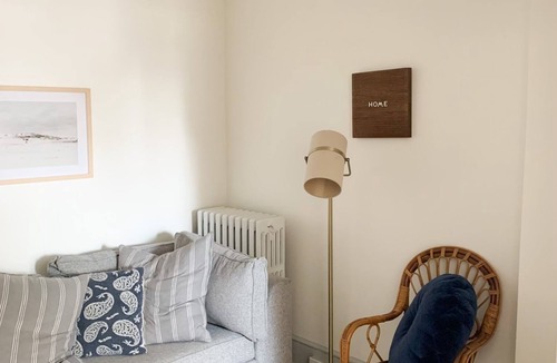 Lancaster House | Studio Style - open space No private bedroom Downtown Lancaster