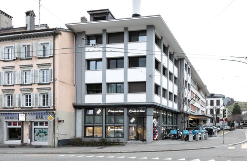 St. Gallen Apartment | Studio stylish blue (5) with shower (plus kitchen for shared use)