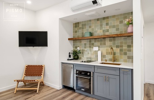 Downtown Apartment | Studio Suite at Pismo Beach Club