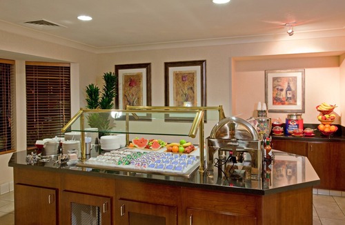 Palmdale Apartment | Studio Suite w/Full Kitchen in Palmdale, CA