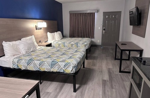 Twin Brook Hotel | Studio Suites Extended Stay