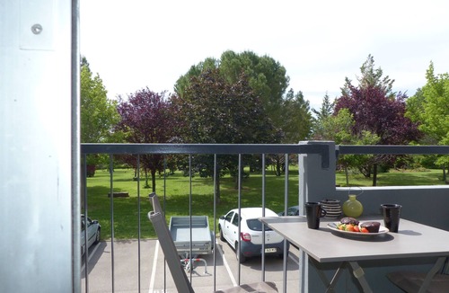 Celleneuve Apartment | Studio, sun and greenery