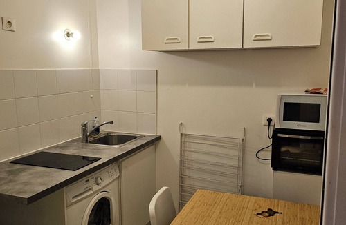 Bel-Air Nord Apartment | Studio sunny balcony Coulée verte