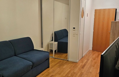 Bel-Air Nord Apartment | Studio sunny balcony Coulée verte