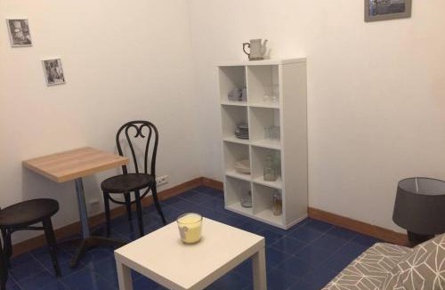 Gares Apartment | Studio T1 CV - Calme avec cour