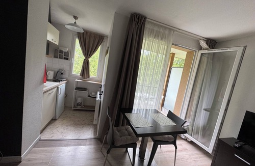 Equemauville Apartment | Studio T1 fully equipped heated pool free parking les hauts d'honfleur