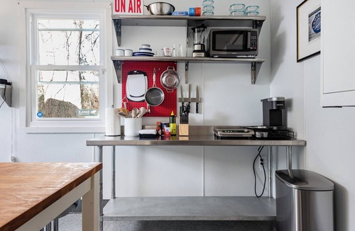 West Ashley Apartment | Studio Tahoe - w/Private yard w/Deck and Fire Pit