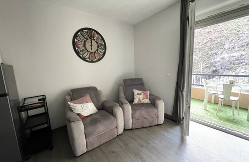 Amelie-les-Bains-Palalda Apartment | Studio Terrasse Parking Douche Clim Rénové