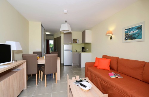 Salleles-d'Aude Apartment | Studio + Terrasse Privée! Accès Piscines + Parking