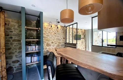 Saint-M'Herve Apartment | Studio, Terrasse 40 m2, Jardin 2000 m 2, Vue Imprenable