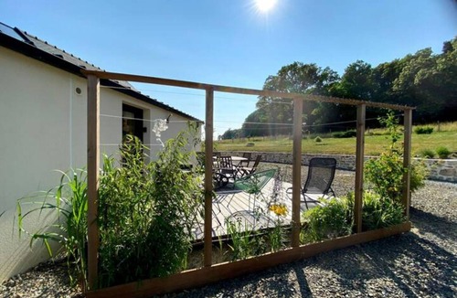 Saint-M'Herve Apartment | Studio, Terrasse 40 m2, Jardin 2000 m 2, Vue Imprenable