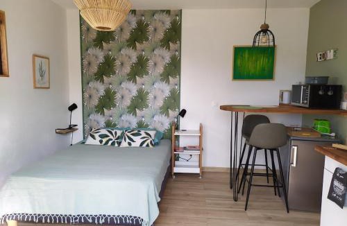 Montredon-des-Corbieres Apartment | Studio terrasse au calme près de Narbonne