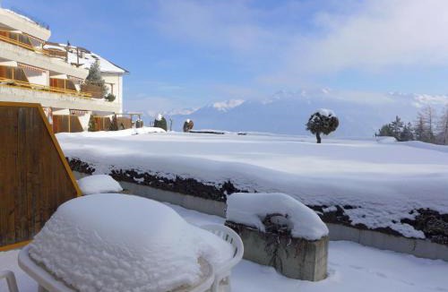 Randogne Apartment | Studio Terrasse Des Alpes 615 by Interhome