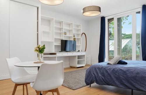Lafourguette Apartment | Studio terrasse Villa Odette