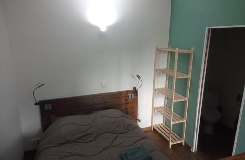 Salles-en-Toulon Apartment | Studio thème Dublin à Valdivienne