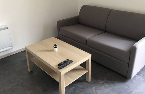 Gaillon Apartment | Studio the cozy center of gaillon (wifi)