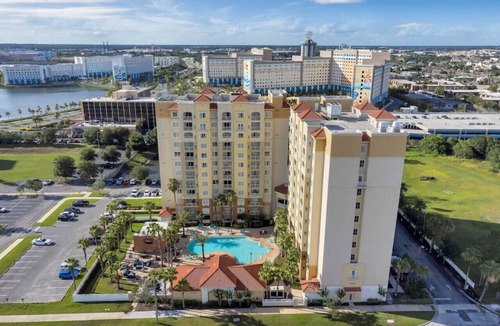 Florida Center Apartment | Studio · The point Studio 10 min Universal