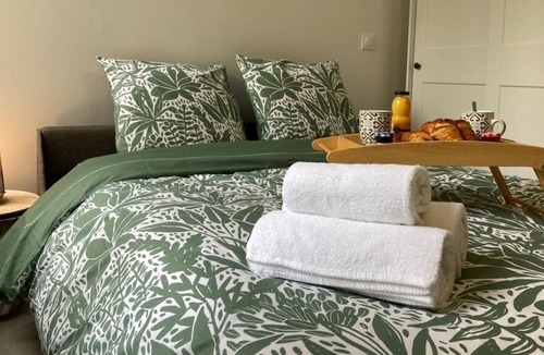 Chantiers Apartment | Studio - The small courtyard of Versailles 🏠