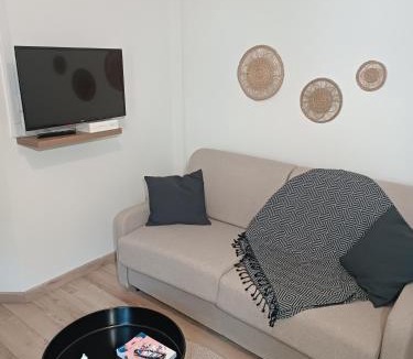Homecourt Apartment | Studio totalement meublé L'ethnique