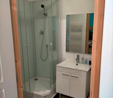 Pays d'Issoudun Apartment | studio " tournesol " au coeur du Berry