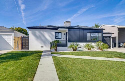 Burbank House | Studio Tours & Universal Fun! Burbank Family Home