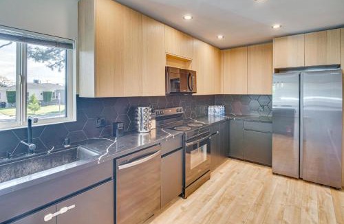 Burbank House | Studio Tours & Universal Fun! Burbank Family Home