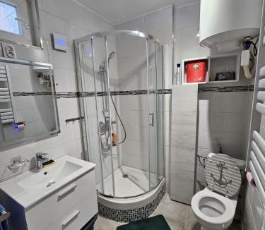 Lemasson Apartment | Studio tout équipé et chaleureux en rez de chaussée, parfait pour explorer Montpellier