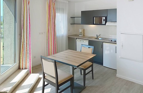 Centre Ville Rive Gauche Apartment | Studio tout équipé + terrasse, quartier Flaubert