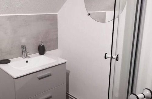 Le Creusot Apartment | Studio Tout Équipé, Wifi, Arrivée Autonome