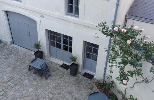 Saumur Apartment | studio tout confort dans petit jardin calme