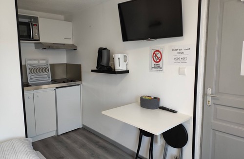 Charmes Apartment | Studio Tout Confort