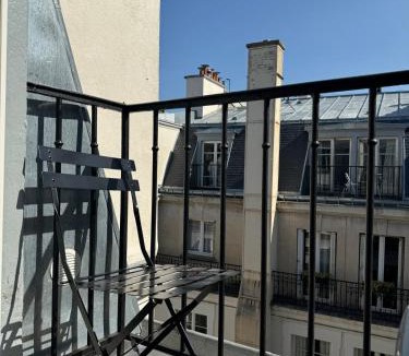 Passy Apartment | Studio Trocadéro devant le Métro Passy