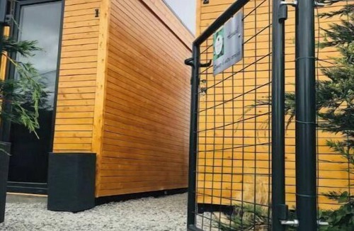 Saint-Julien Apartment | Studio Tropical