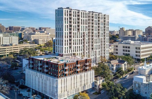 Civic District Condo | Studio unit/Austin - Full Kitchen, W/D, Rooftop Pool, & More!