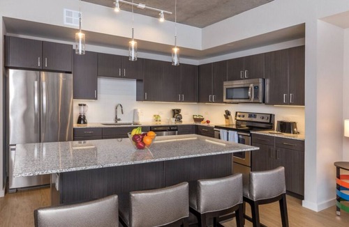 West End Condo | Studio unit/Austin - Full Kitchen, W/D, Rooftop Pool, & More!